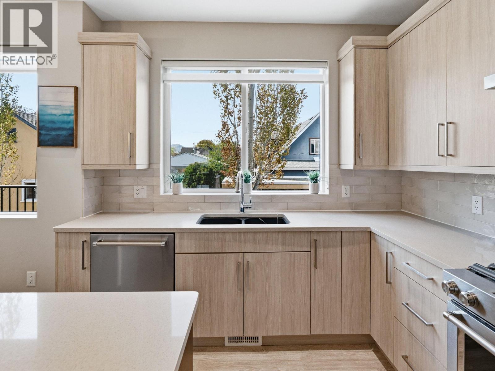 580 Patterson Avenue - 3