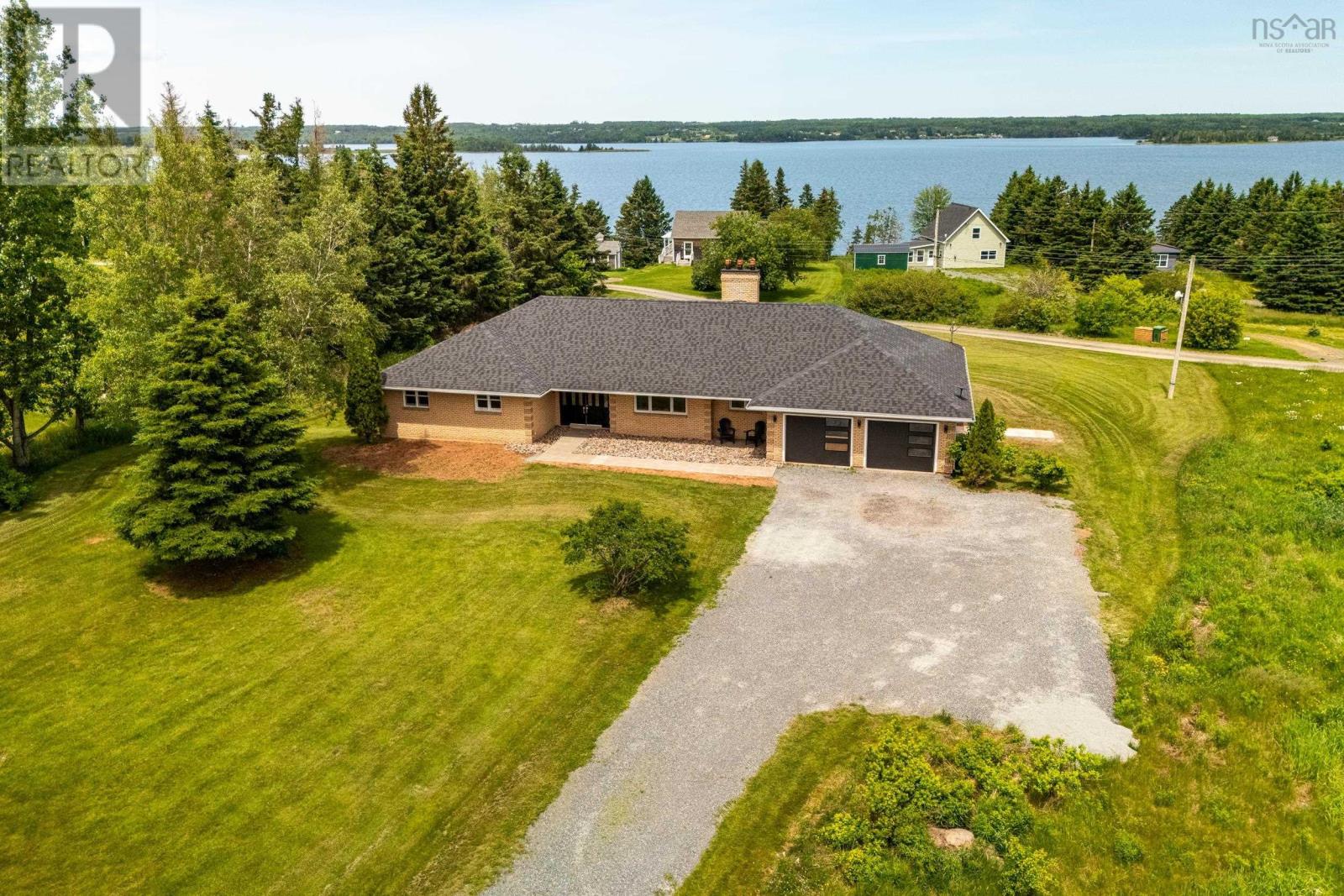 1035 Highway 6 - 47