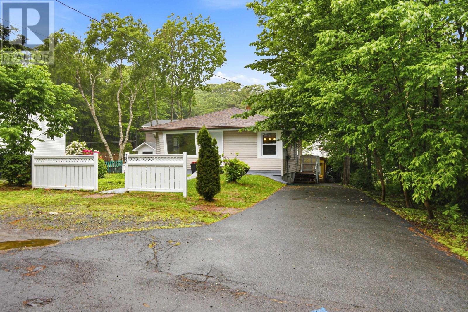12 Nelson Avenue - 1