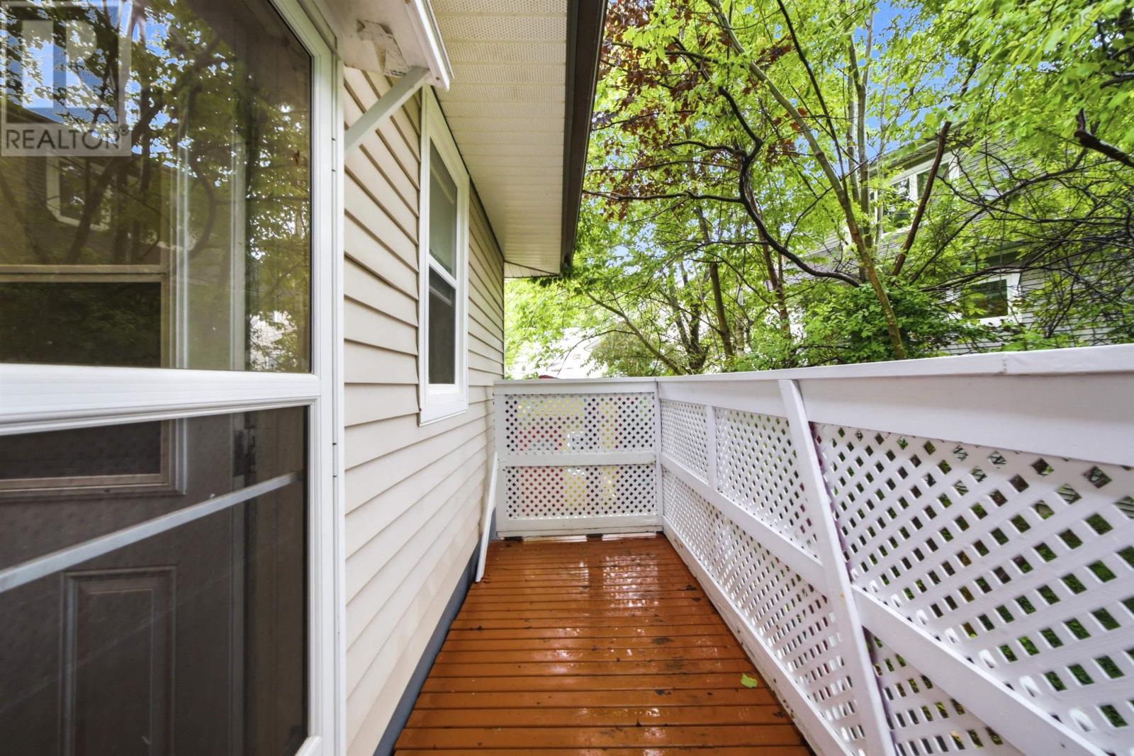 12 Nelson Avenue - 11