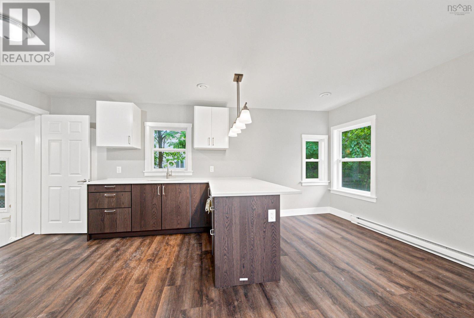 12 Nelson Avenue - 24