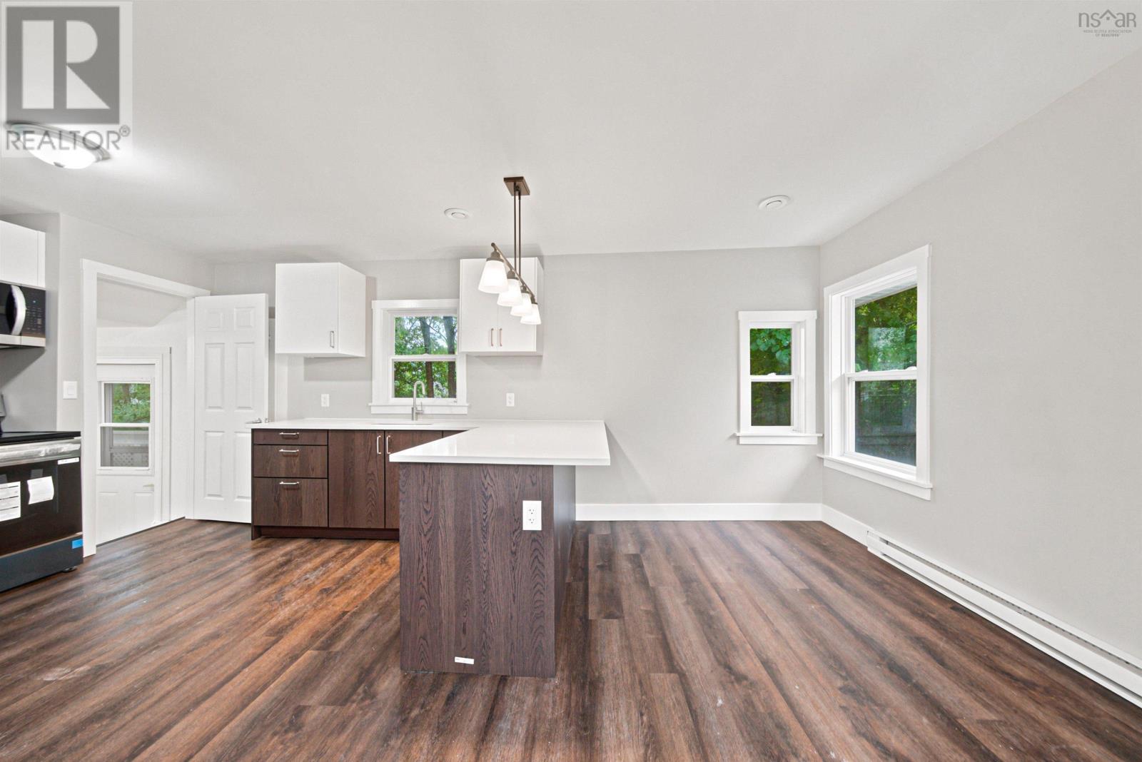 12 Nelson Avenue - 25