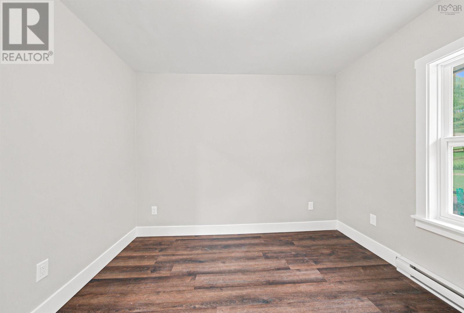 12 Nelson Avenue - 35