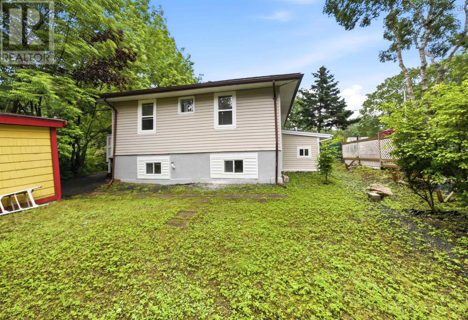 12 Nelson Avenue - 6