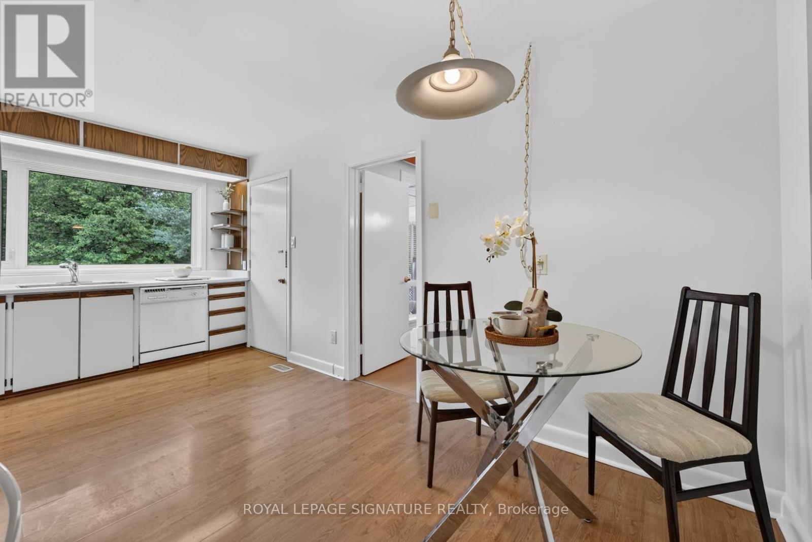 11 REGENCY SQUARE - 13