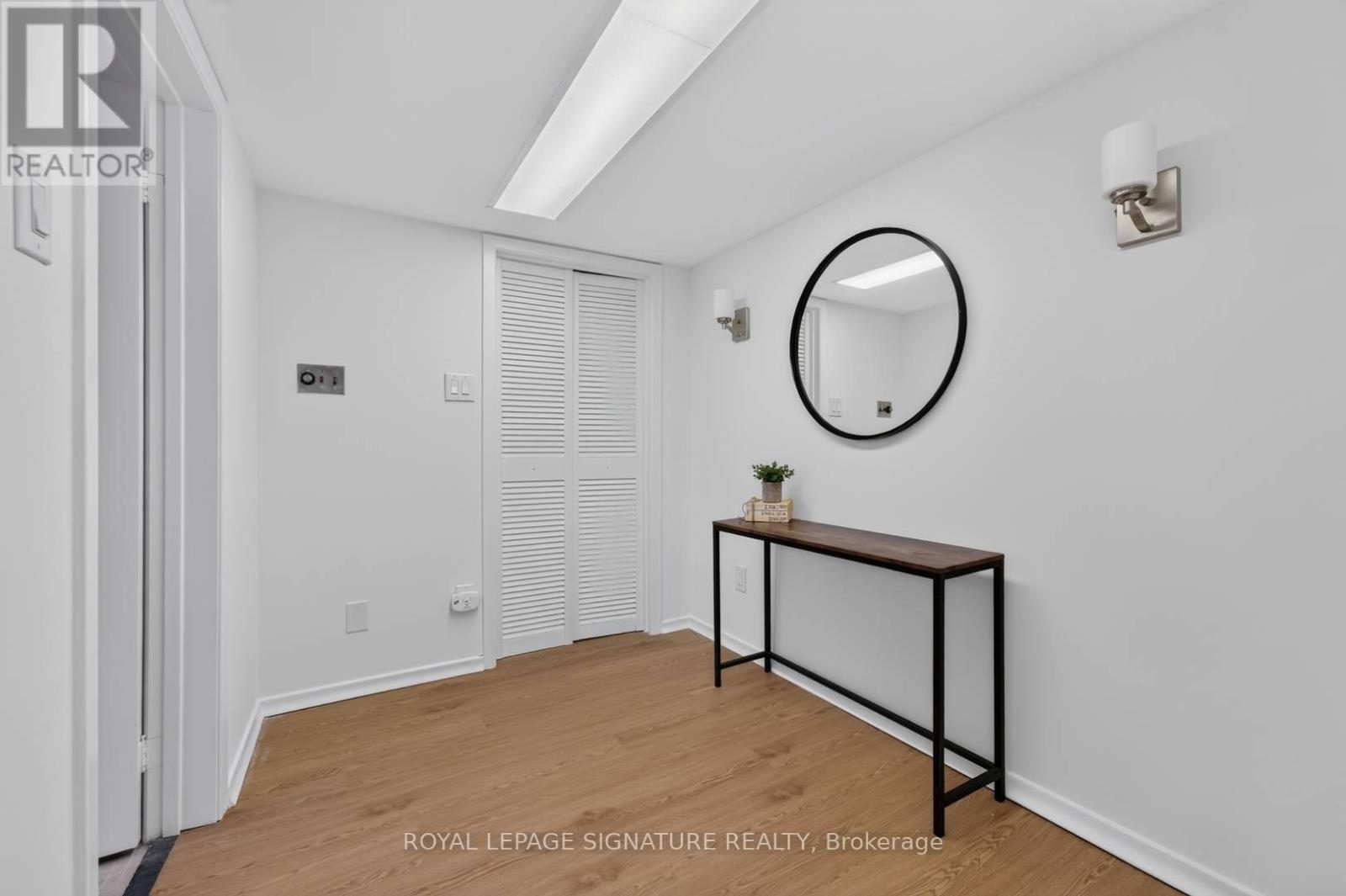 11 REGENCY SQUARE - 34