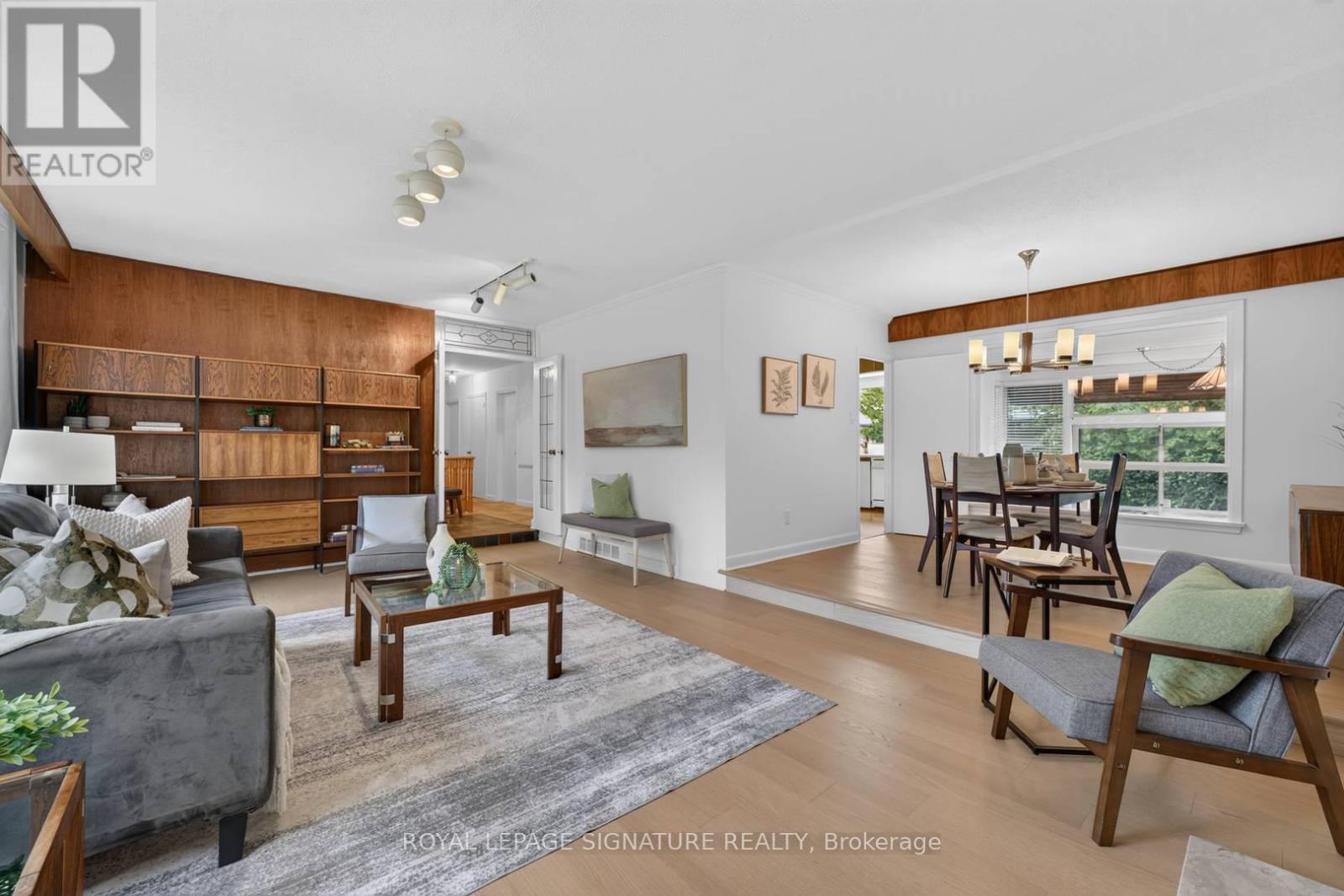 11 REGENCY SQUARE - 8