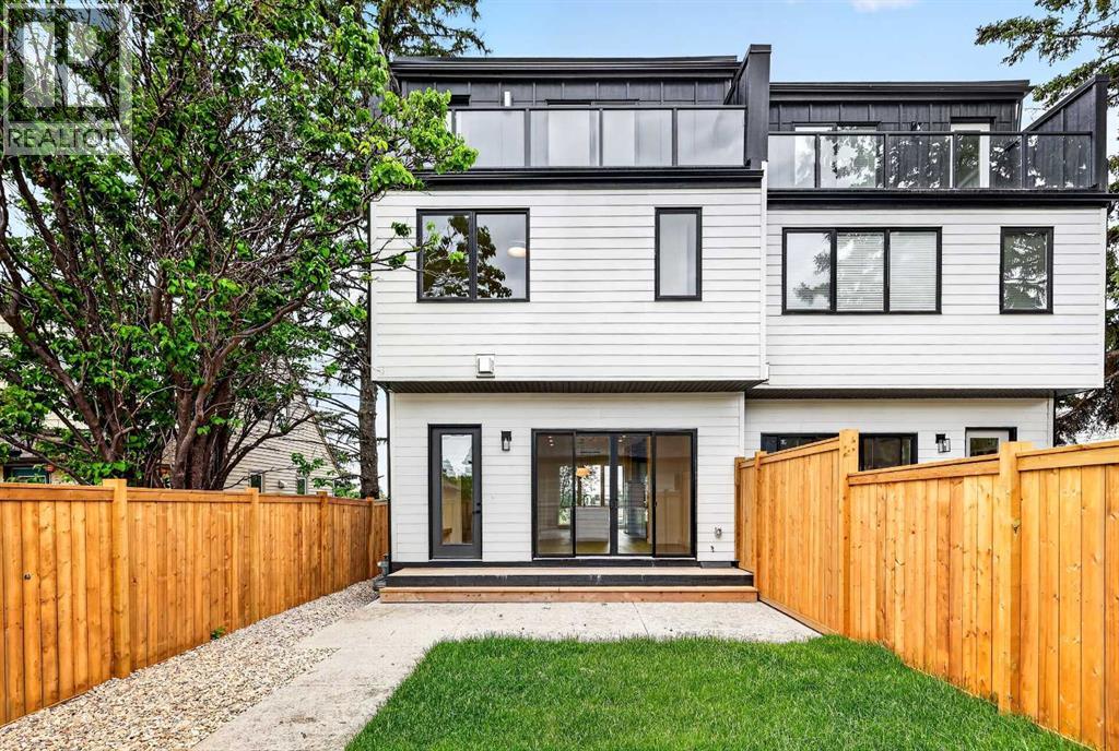 1119 Regal Crescent NE - 47