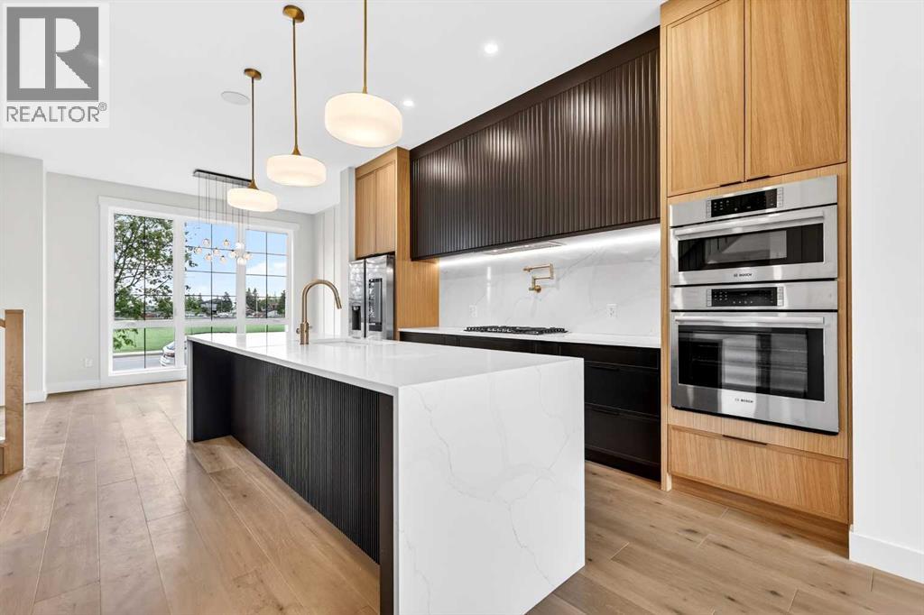 1119 Regal Crescent NE - 8