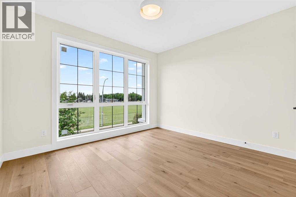 1119 Regal Crescent NE - 22