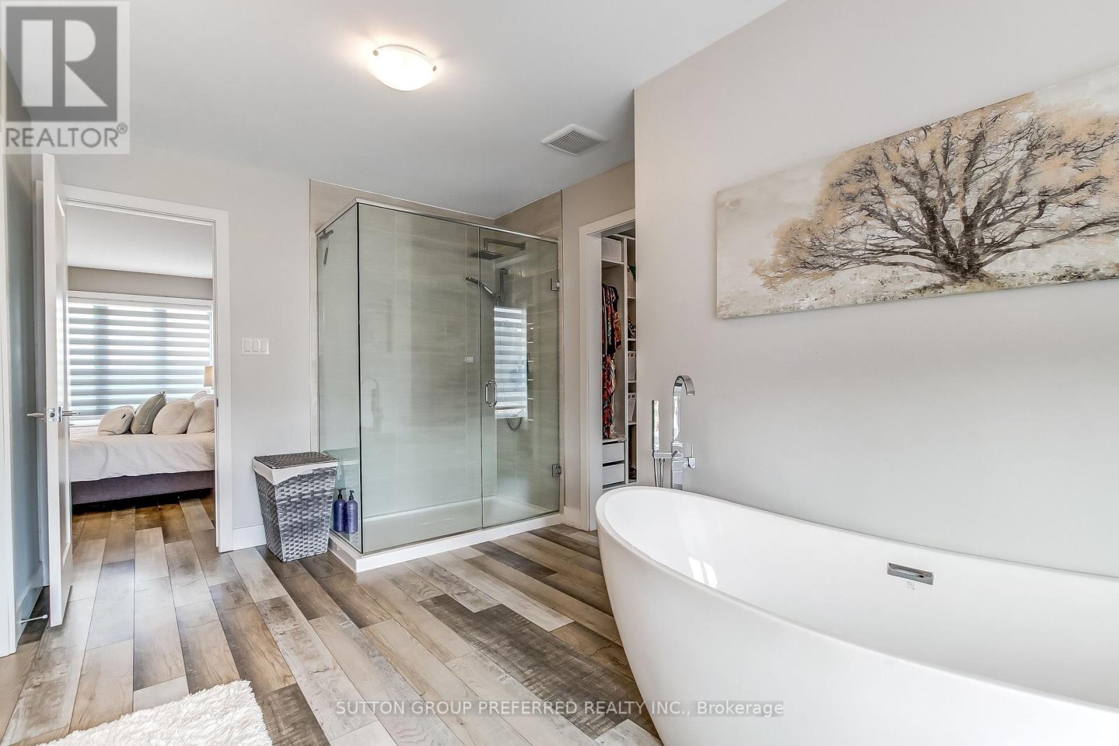 12 GROGAST COURT - 19