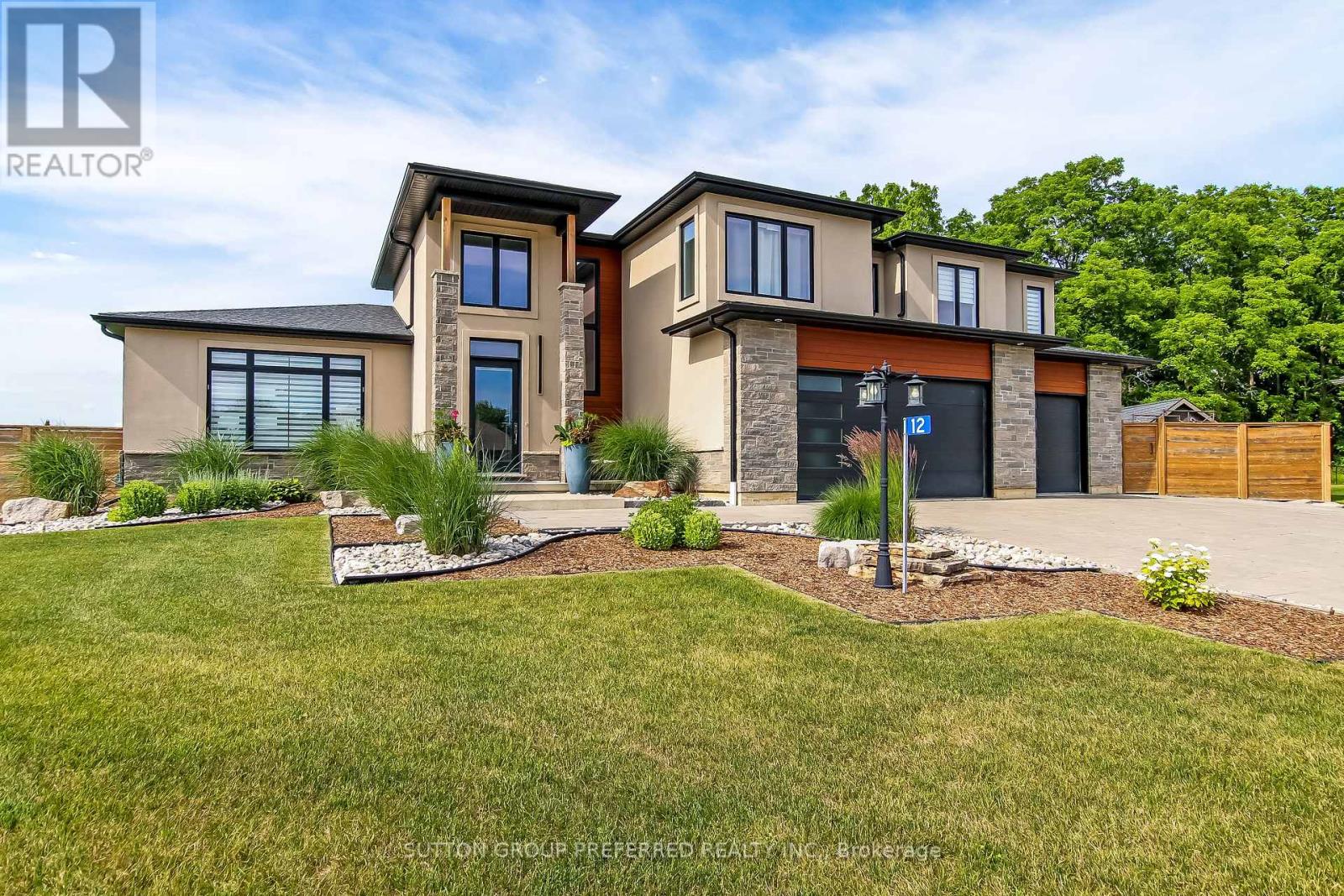 12 GROGAST COURT - 3