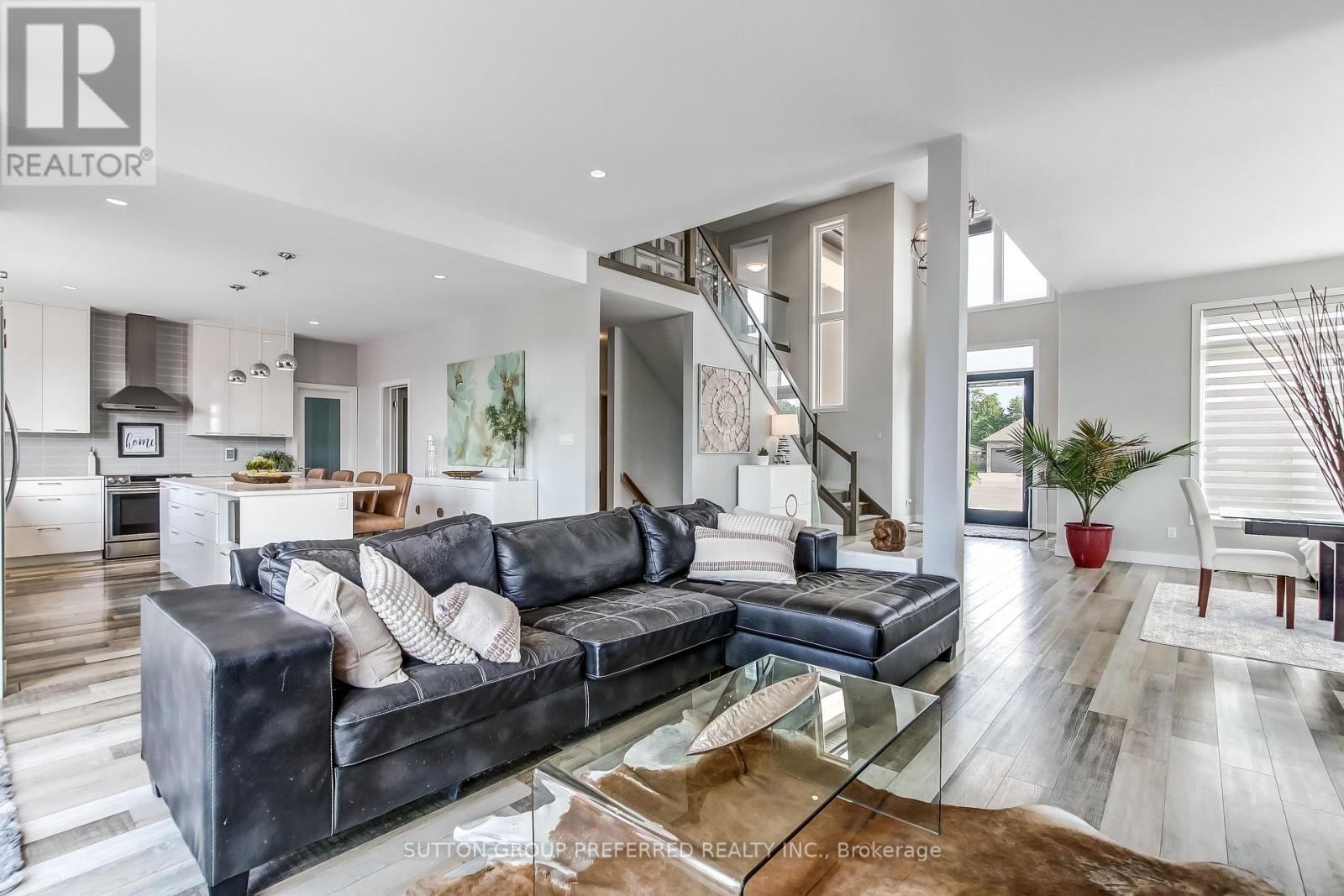 12 GROGAST COURT - 9