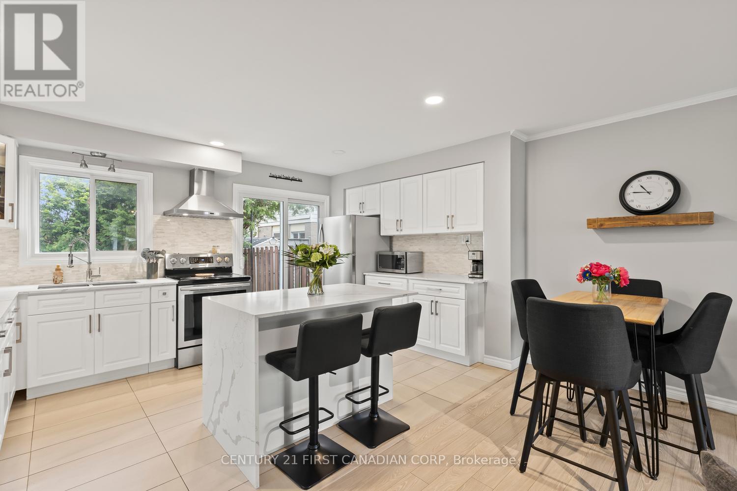 115 OLYMPIC CRESCENT - 12