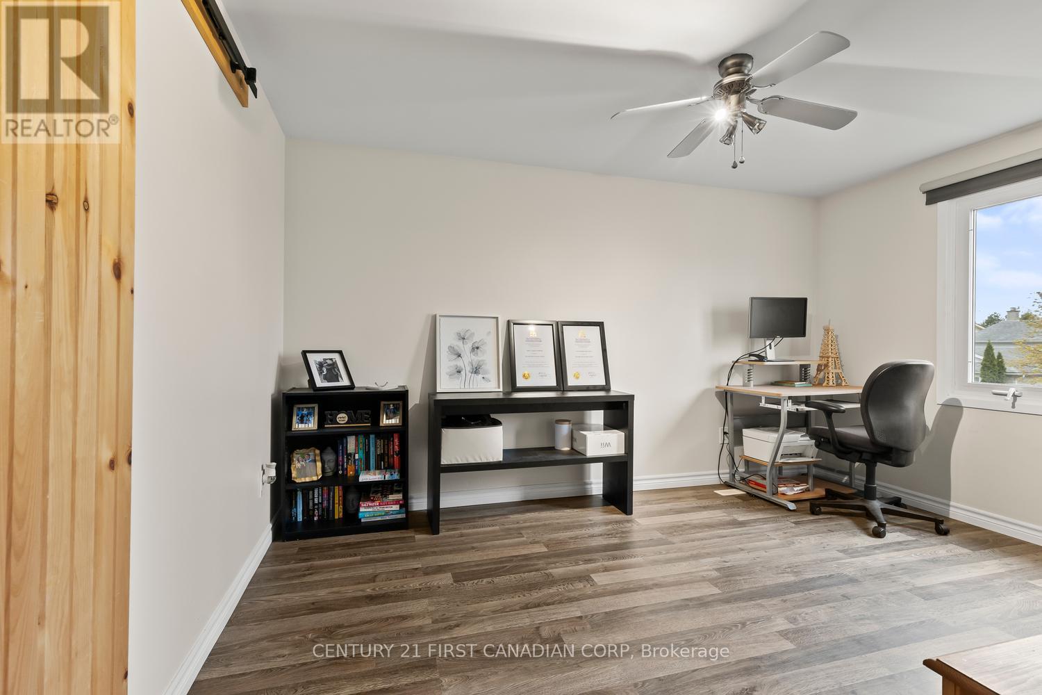 115 OLYMPIC CRESCENT - 24