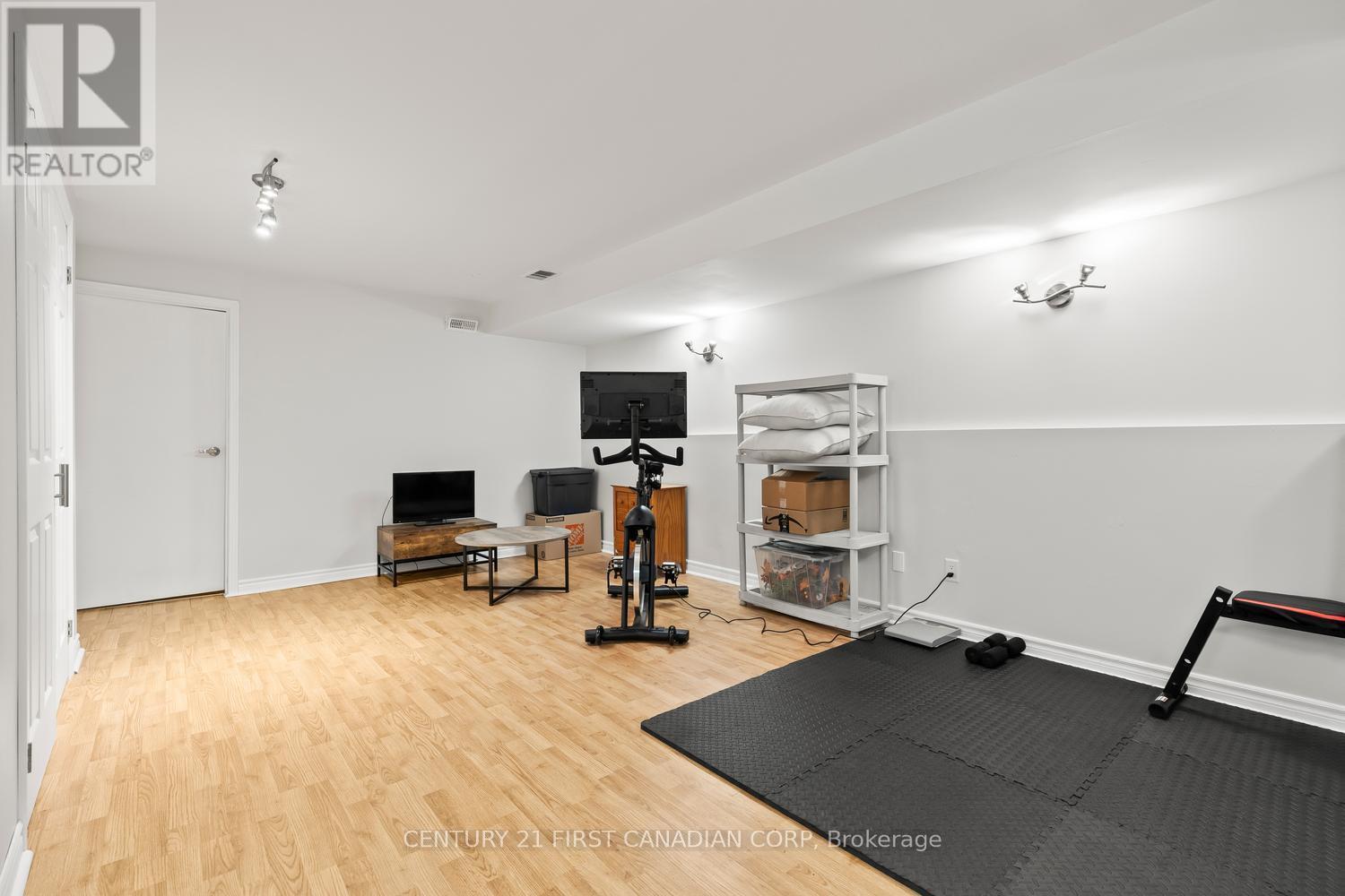 115 OLYMPIC CRESCENT - 29