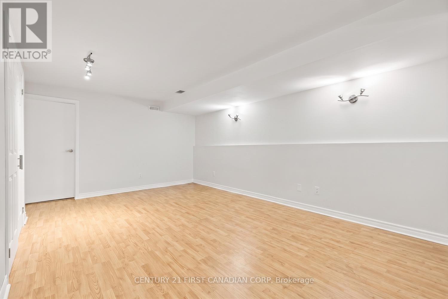 115 OLYMPIC CRESCENT - 30
