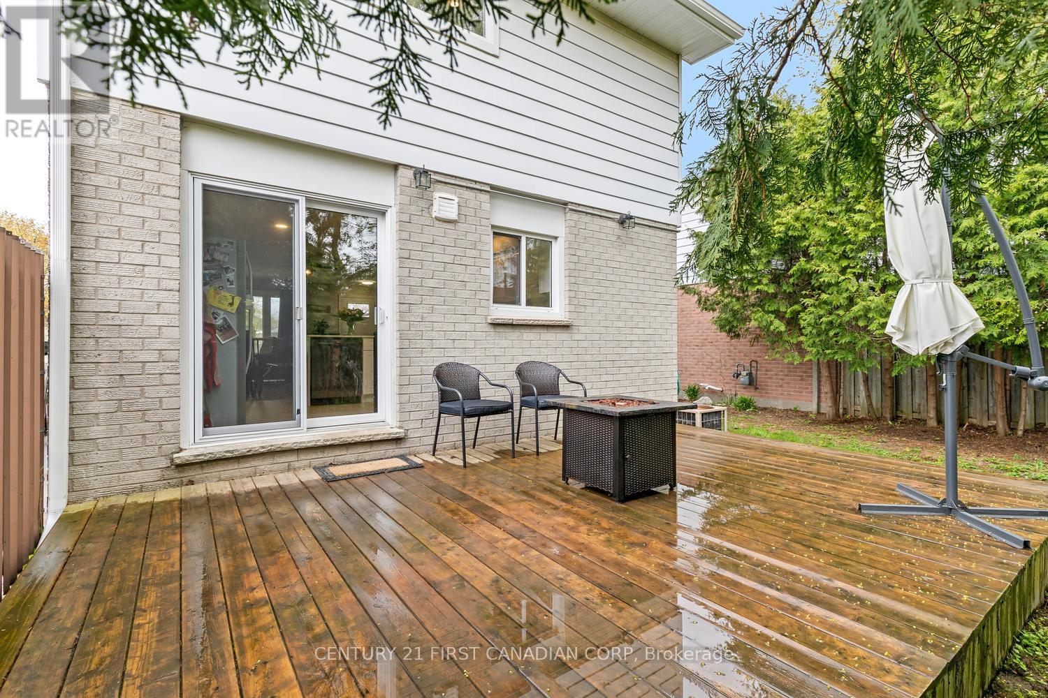 115 OLYMPIC CRESCENT - 37