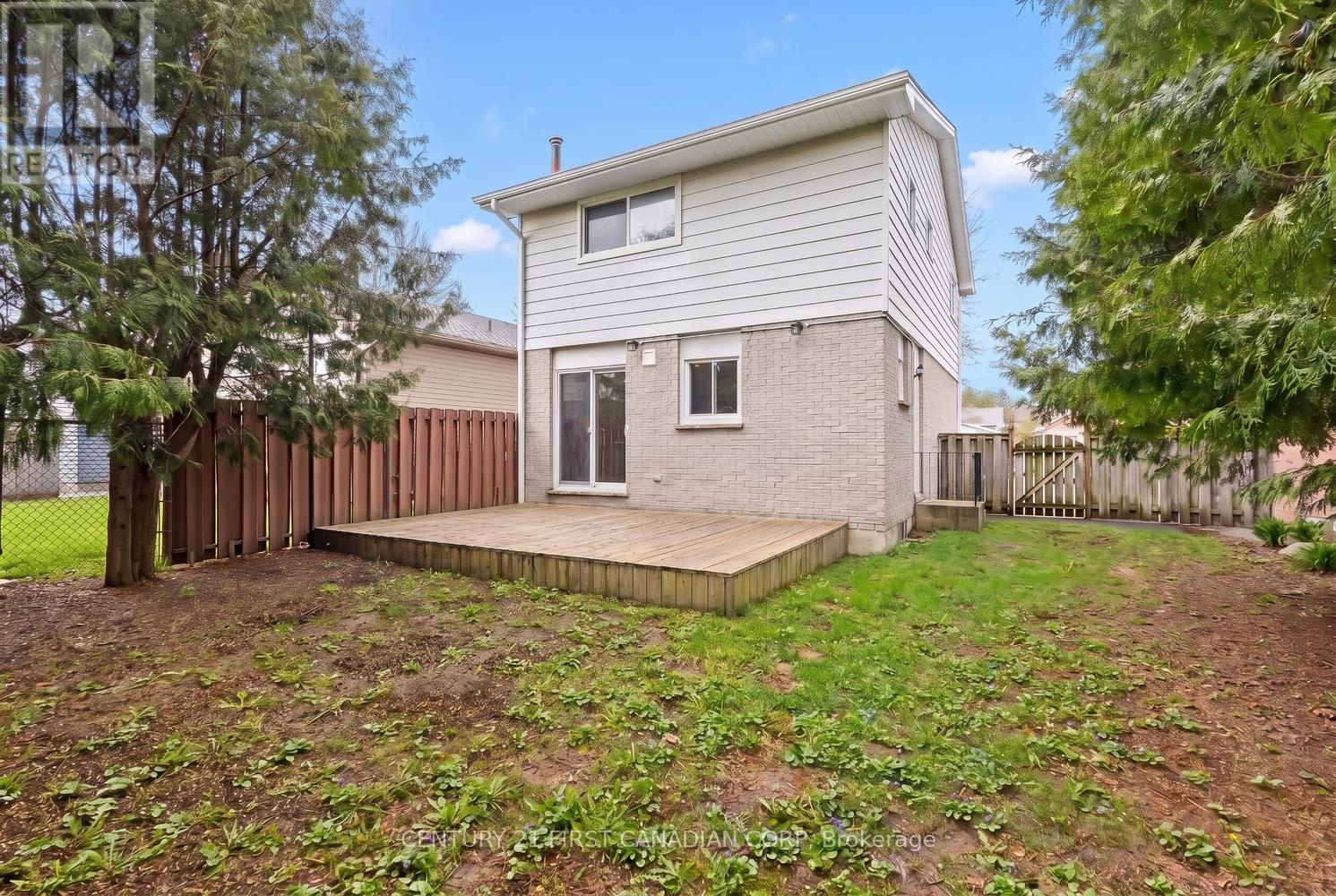 115 OLYMPIC CRESCENT - 42