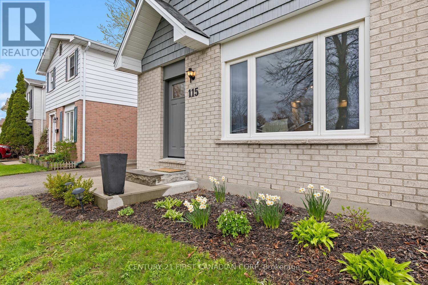115 OLYMPIC CRESCENT - 5