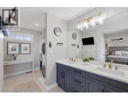 5pc Ensuite bath - 357 Rue Cheval Noir, Kamloops, BC V1S0G2 Photo 8