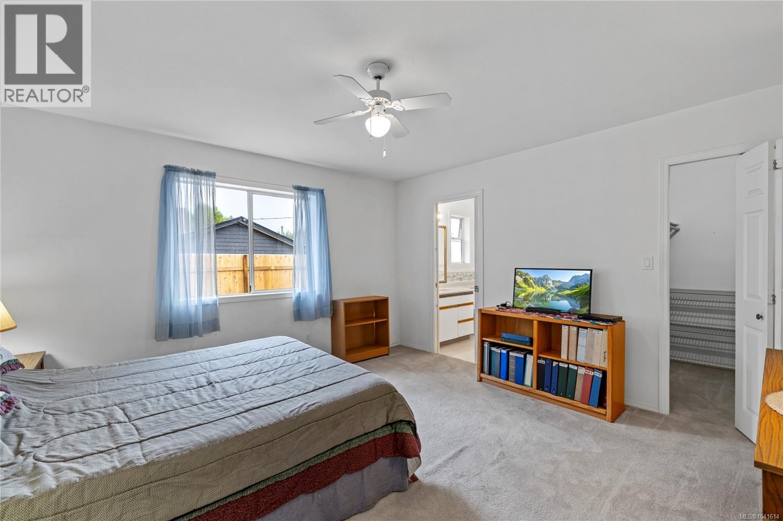 464 Quatsino Rd - 20