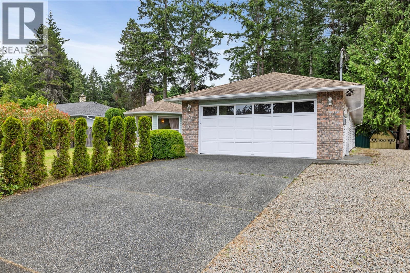 464 Quatsino Rd - 29