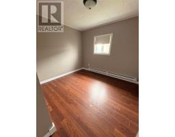 85 LeGrow Street thumbnail 10