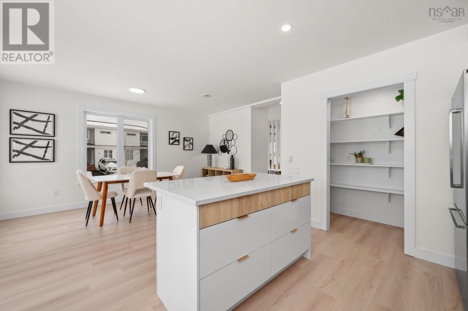 52 Berm Street - 18