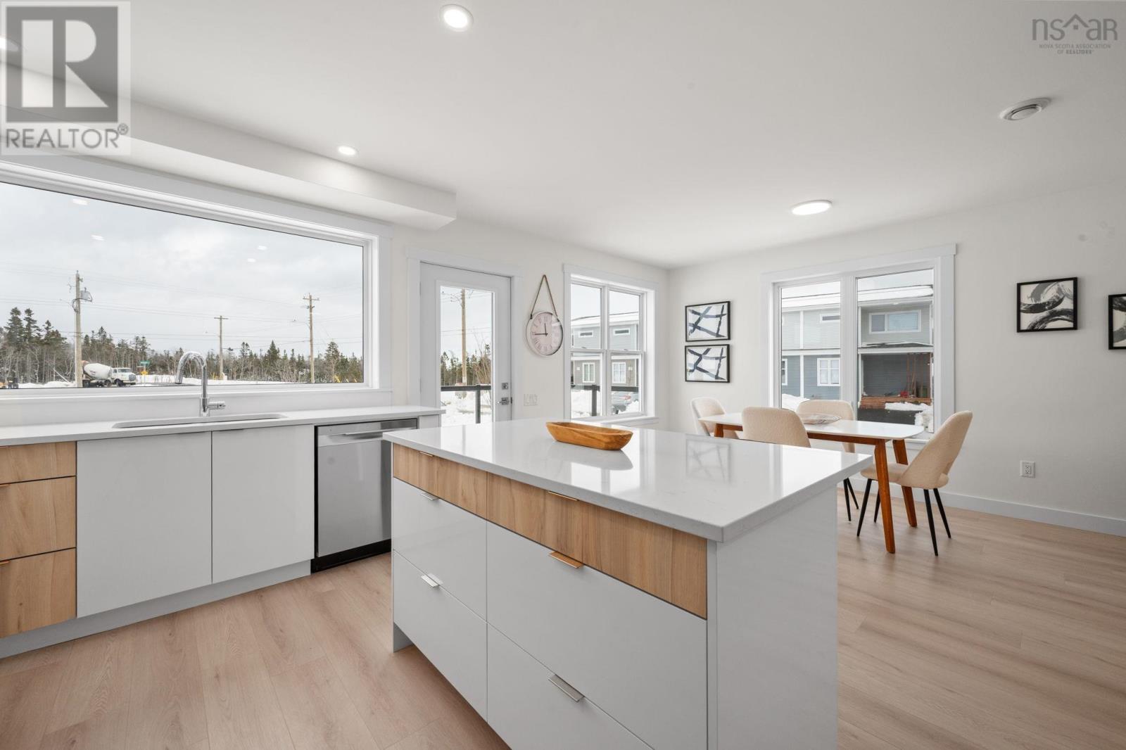 52 Berm Street - 16