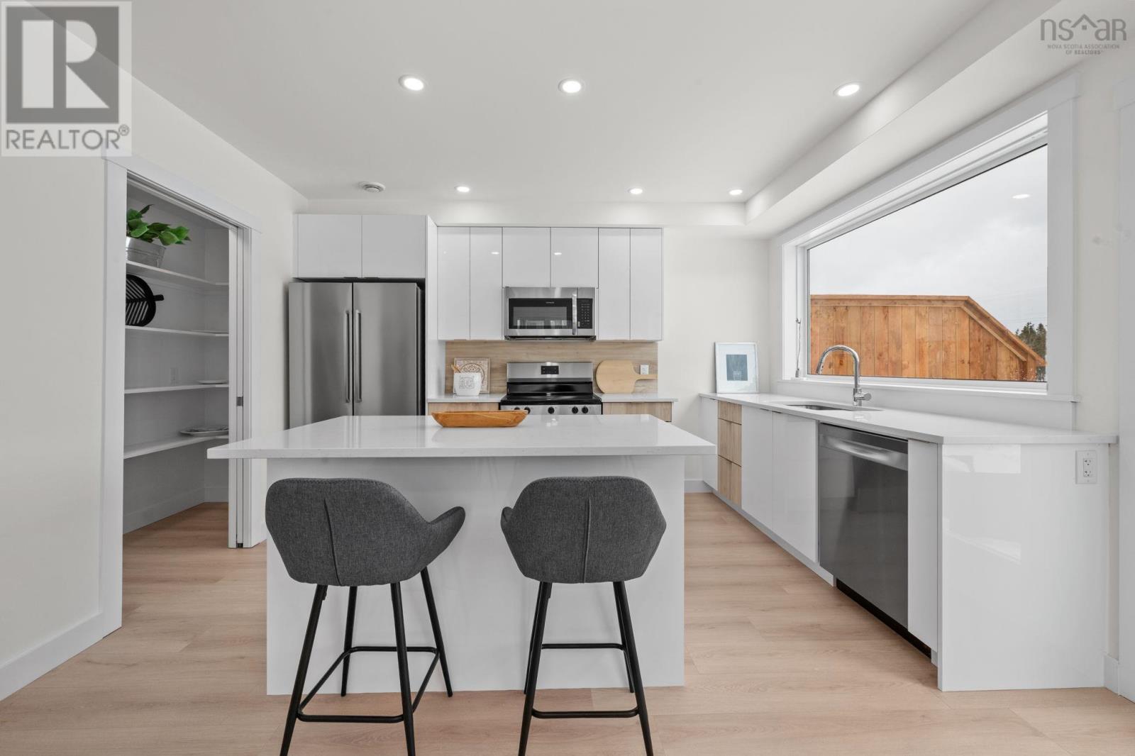 52 Berm Street - 13