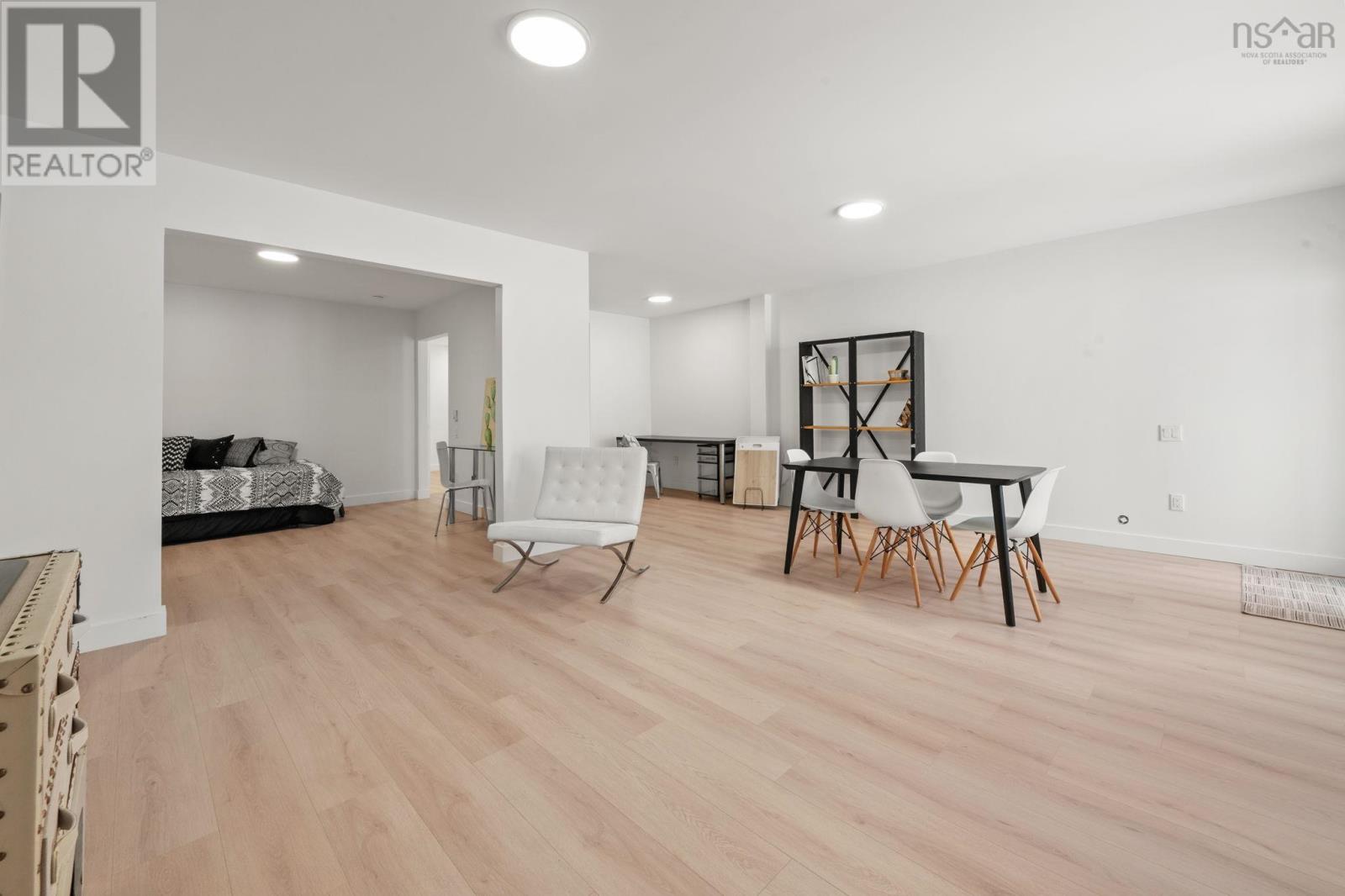 52 Berm Street - 39