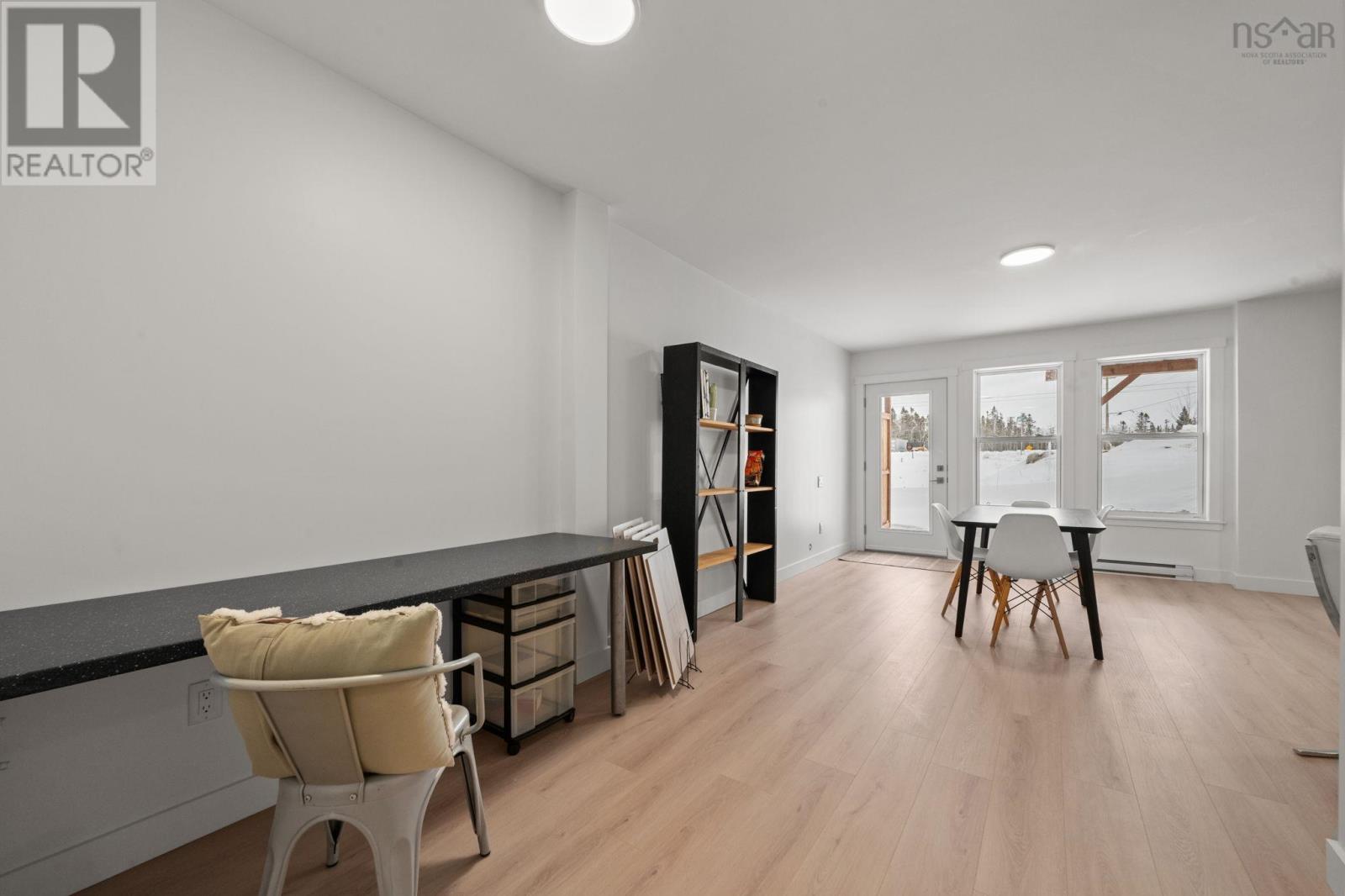52 Berm Street - 35