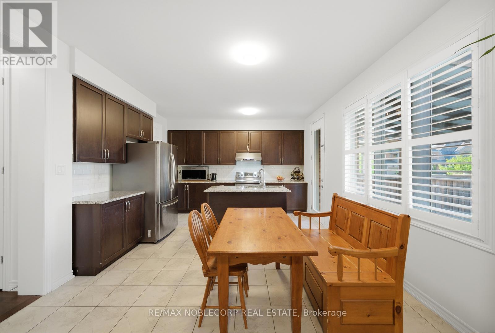 15 GOULD CRESCENT - 15