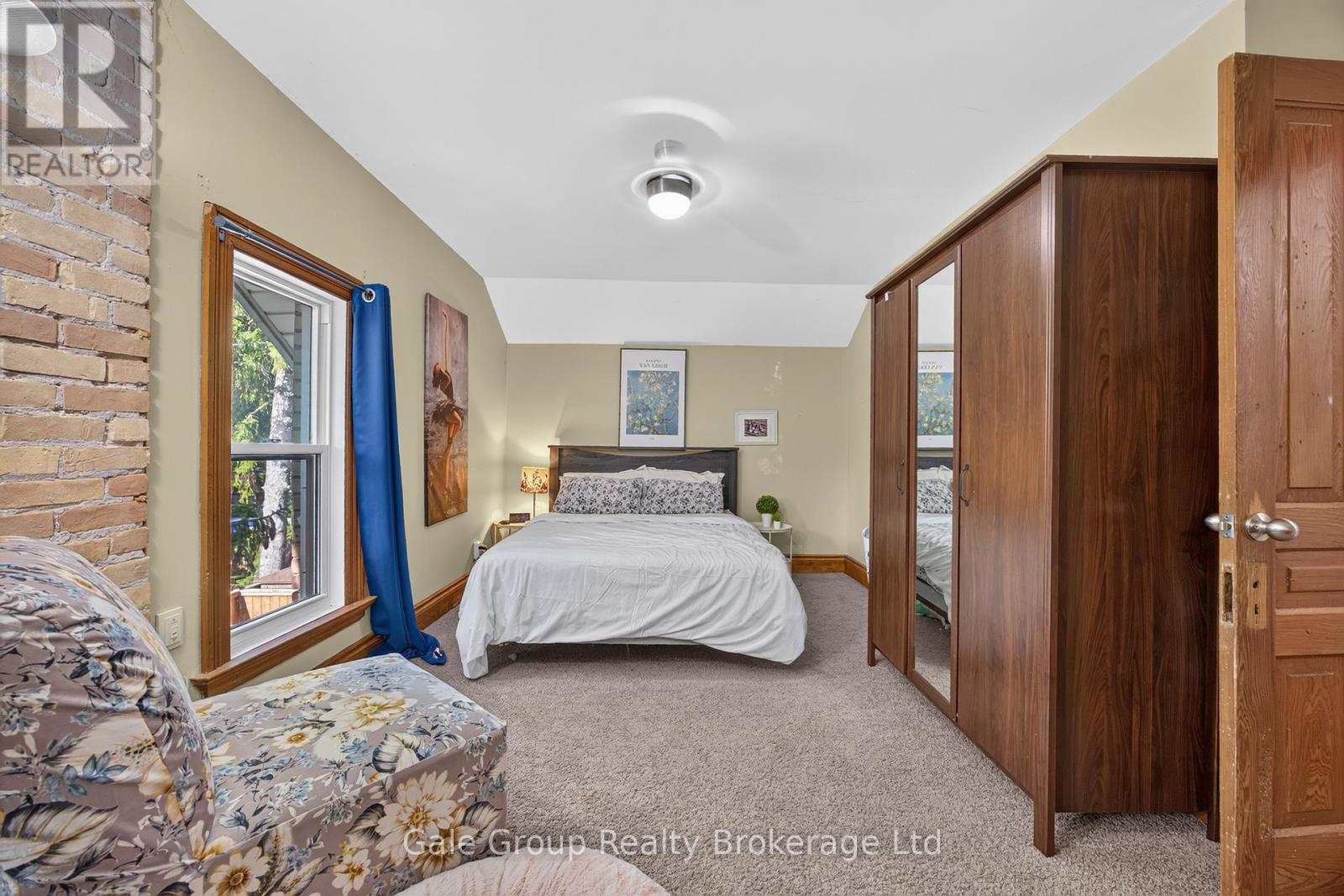 445 VINCENT STREET - 22