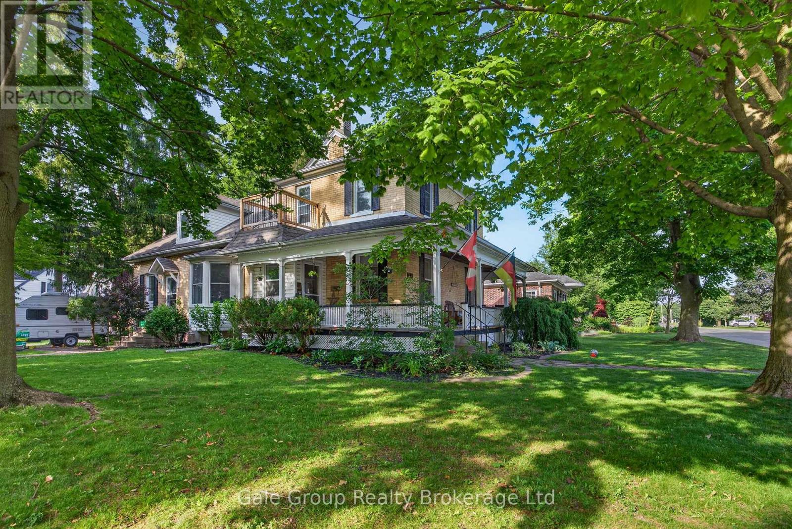 445 VINCENT STREET - 3
