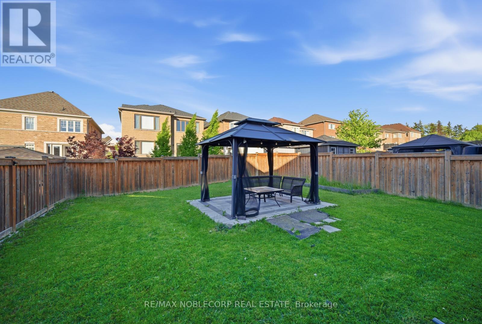 15 GOULD CRESCENT - 45
