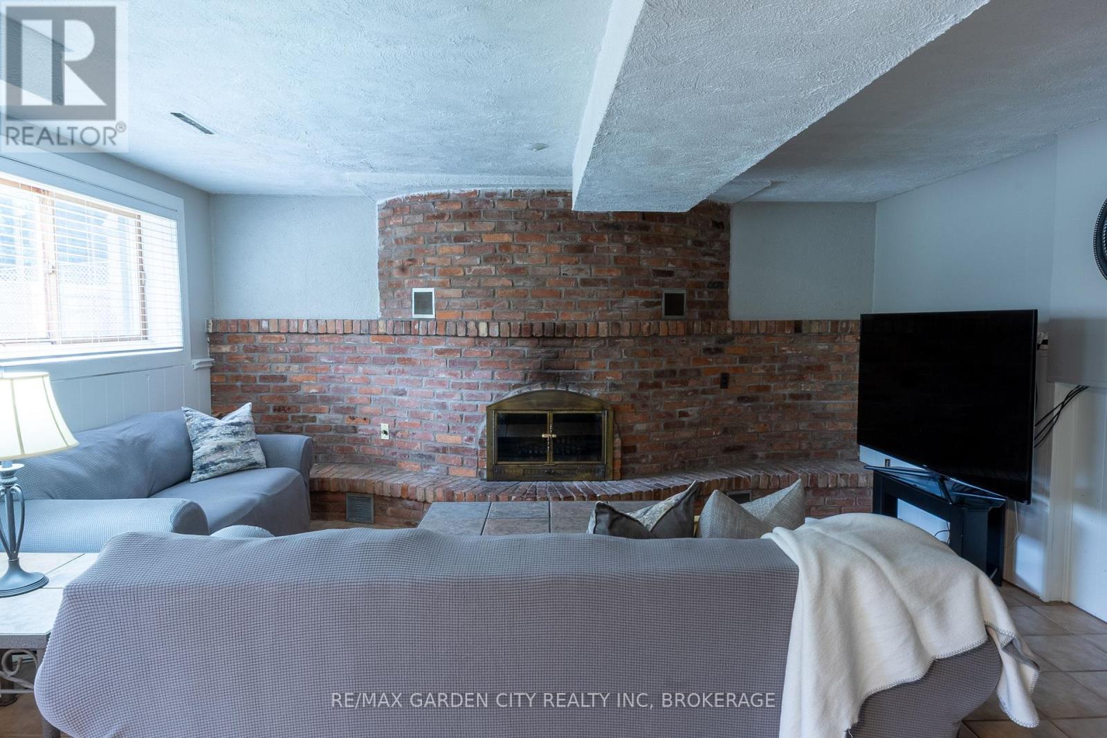 116 DUNVEGAN ROAD - 33