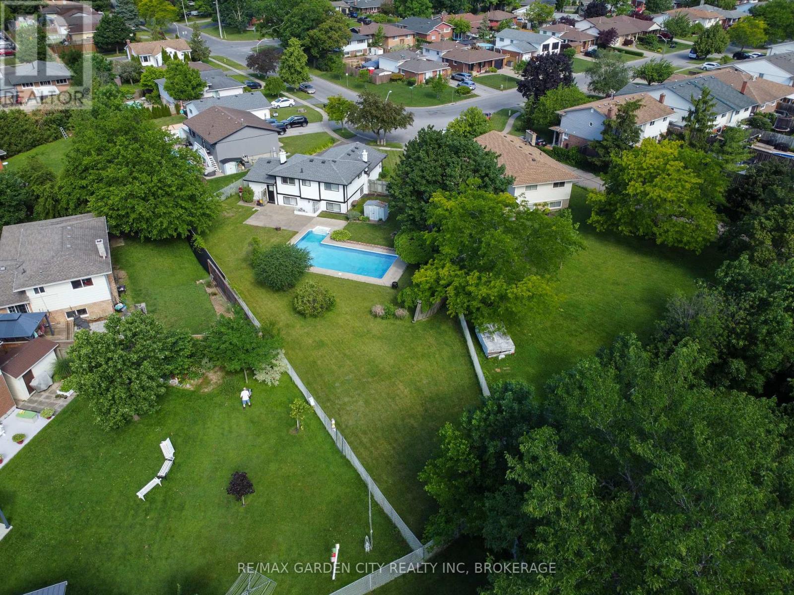 116 DUNVEGAN ROAD - 5