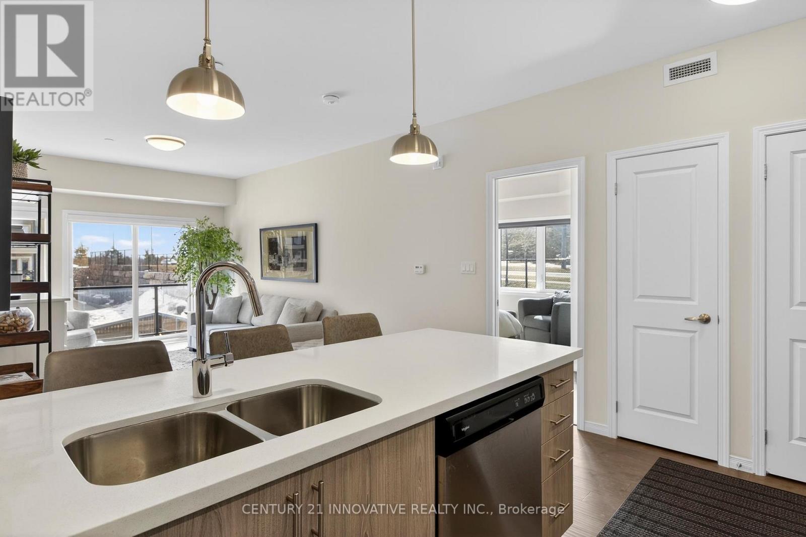 #210 340 FLORENCE DRIVE - 33