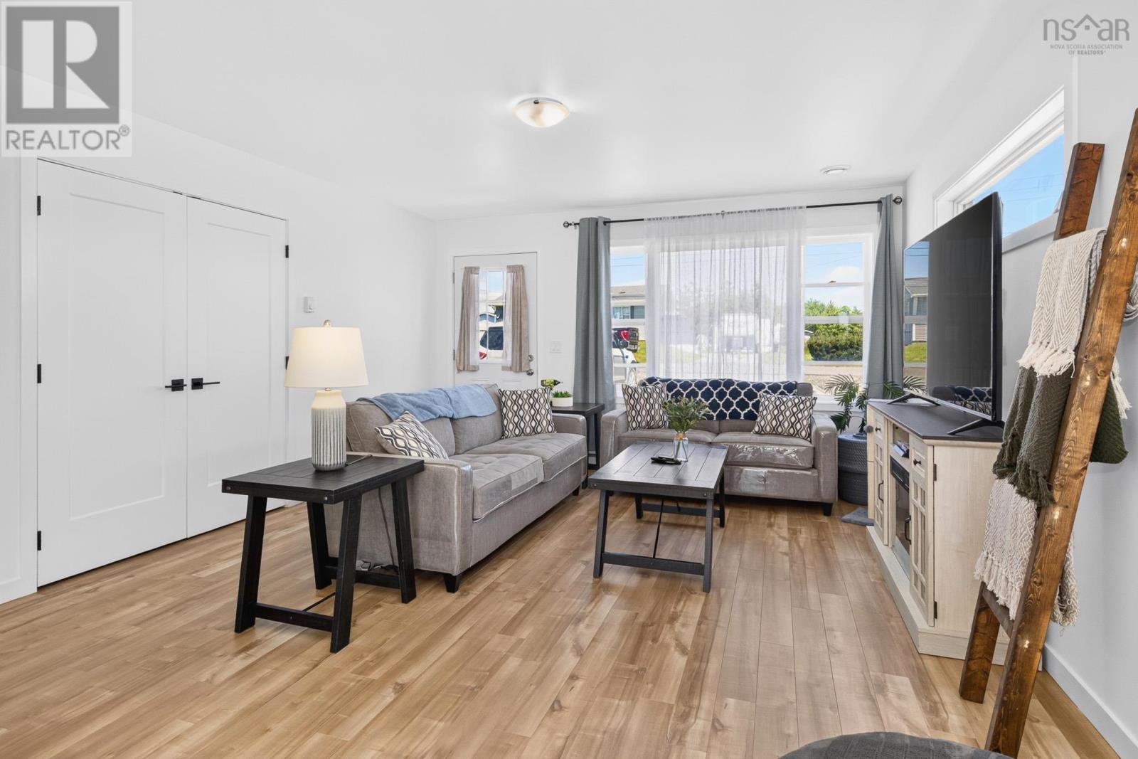 33/35 39/41 Maple Street - 7