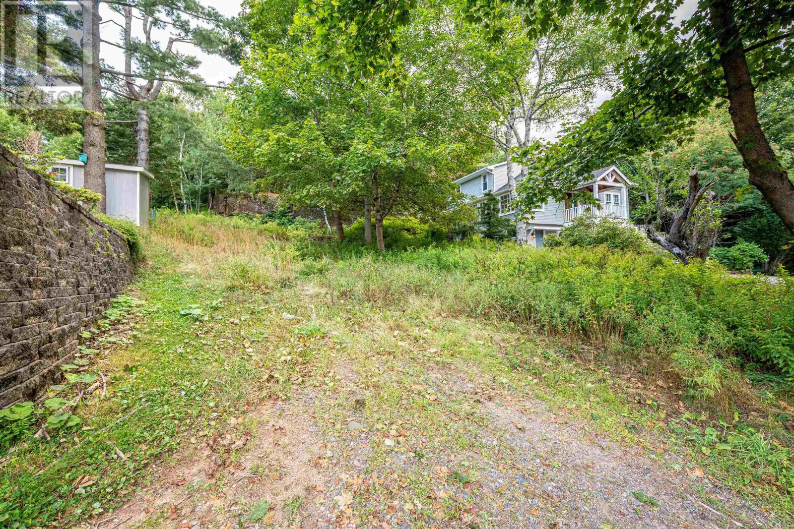 5 Craigmore Drive, Halifax — photo 3