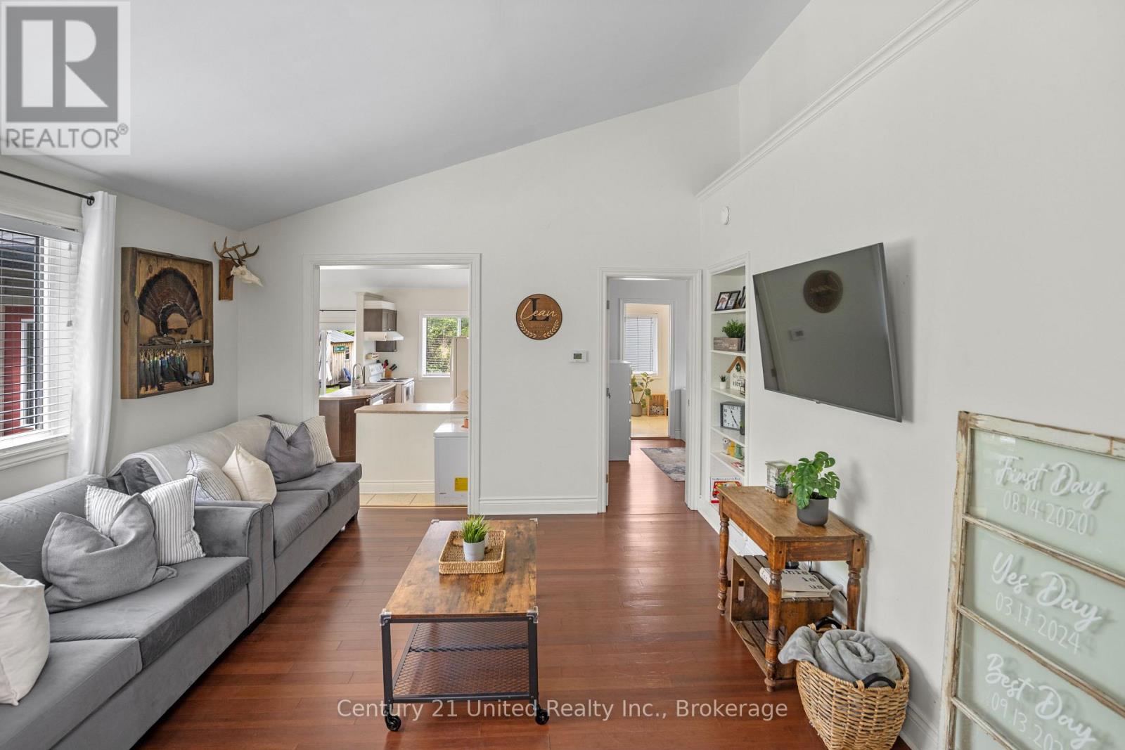 5402 YOUNG STREET - 17