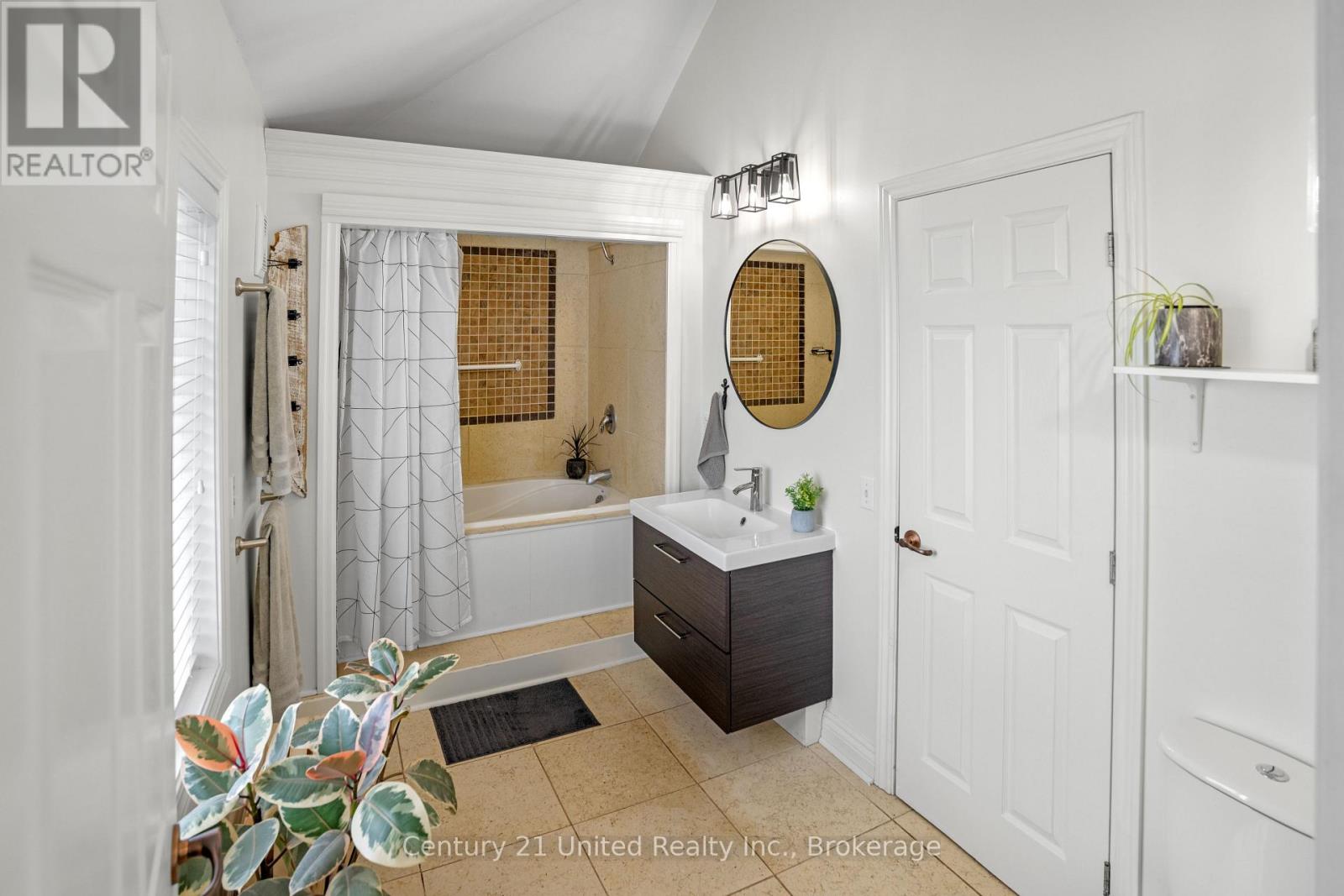 5402 YOUNG STREET - 22