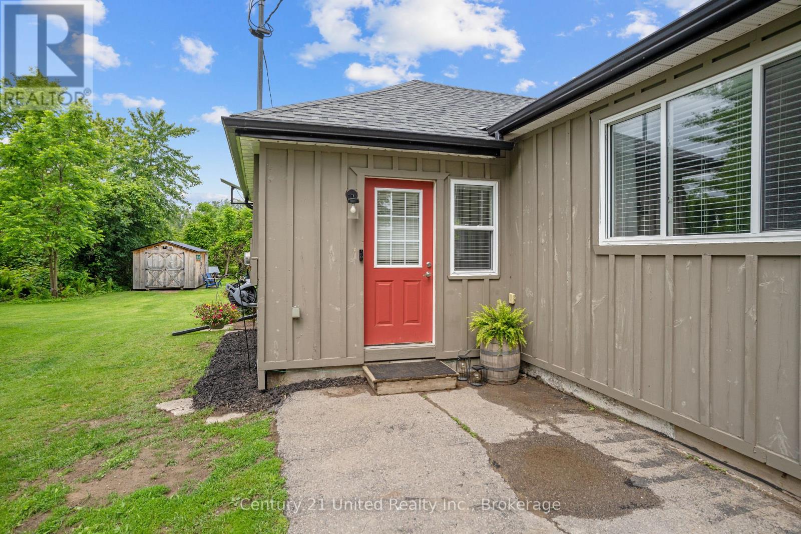 5402 YOUNG STREET - 5