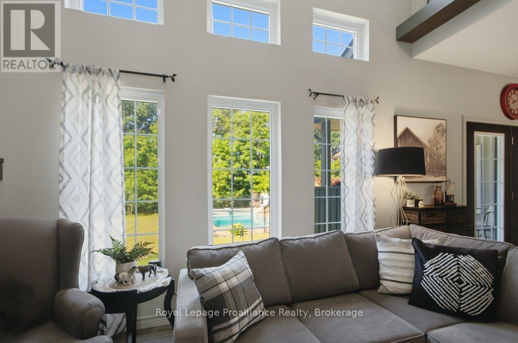 402 FIDDICK ROAD - 10