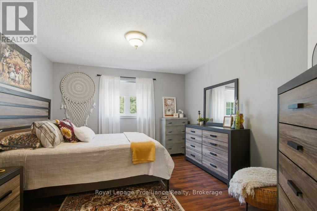 402 FIDDICK ROAD - 25