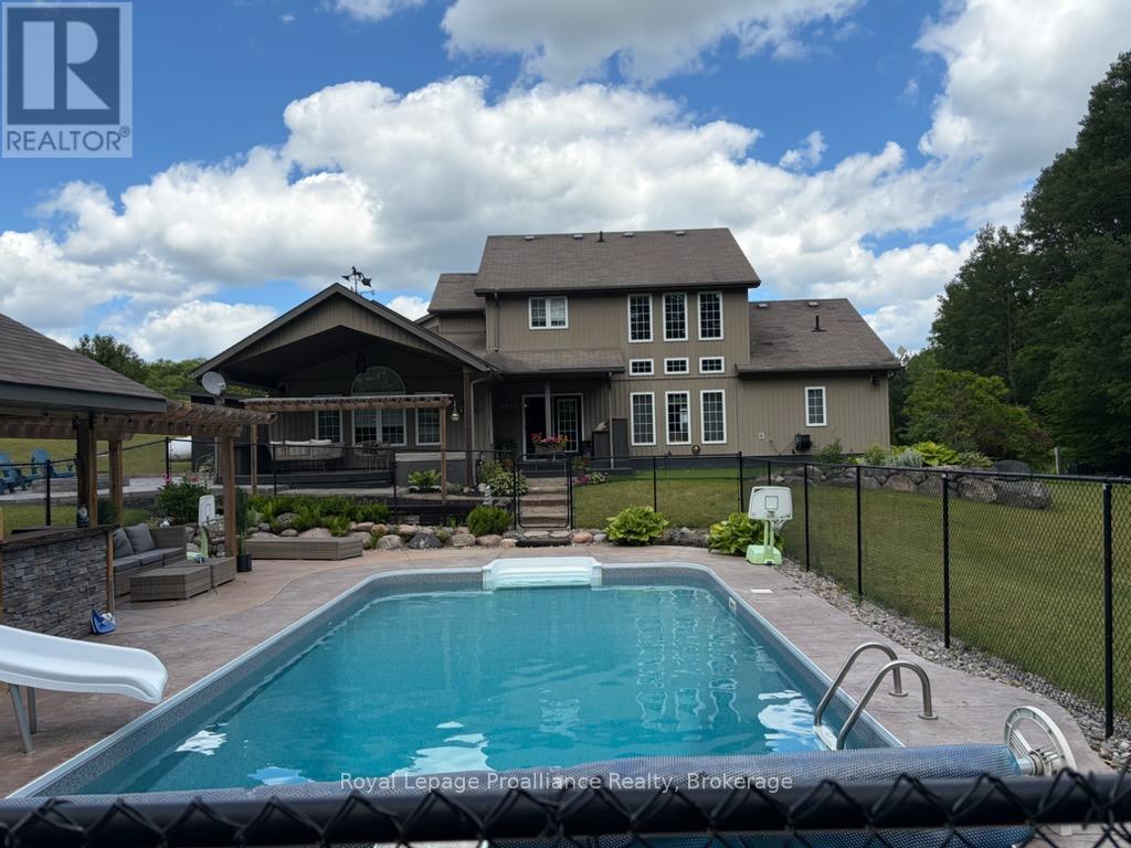 402 FIDDICK ROAD - 38