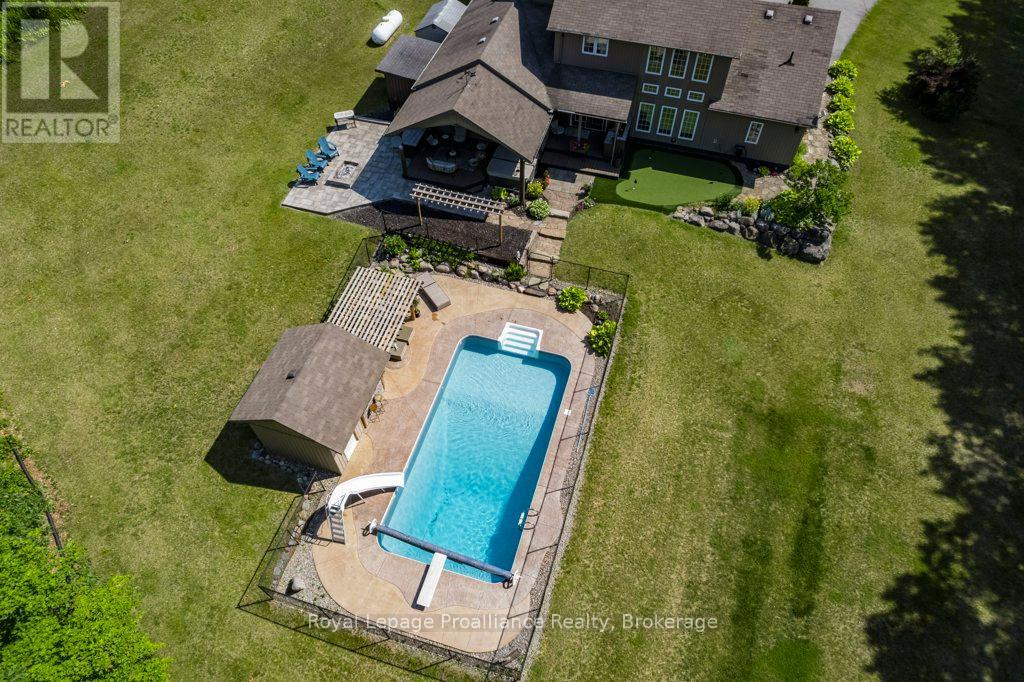 402 FIDDICK ROAD - 7