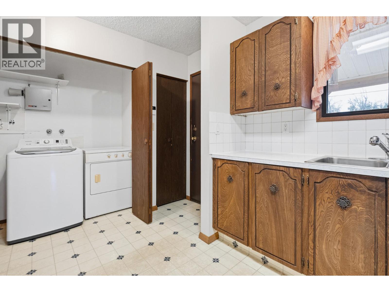 1988 Heimlich Road, Kelowna